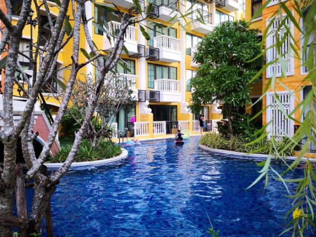 Venetian Poseidon Pool Hotel - Jomtien