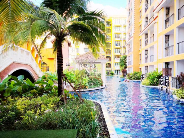 Venetian Poseidon Pool Hotel - Jomtien