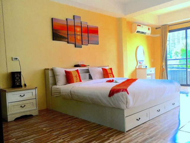 Weifeng Hotel - Jomtien