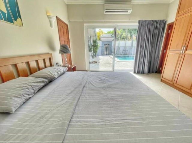 Pool Villas with Big Garden and Near Jomtien Beach 600 Meters - Jomtien