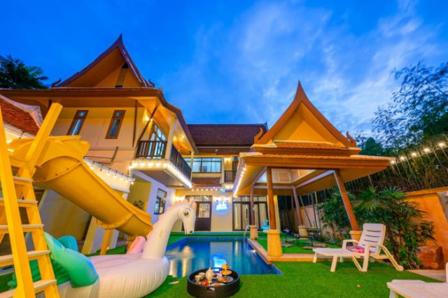 Bali Beach Pool Villa - South Pattaya