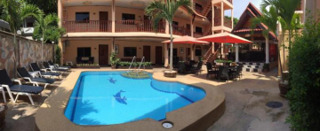 Phratamnak Inn hostel - 100 mtr from the beach