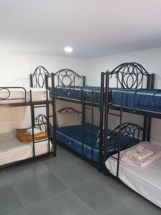 Phratamnak Inn Hotel & Guesthouse - 100 mtr from the beach - South Pattaya