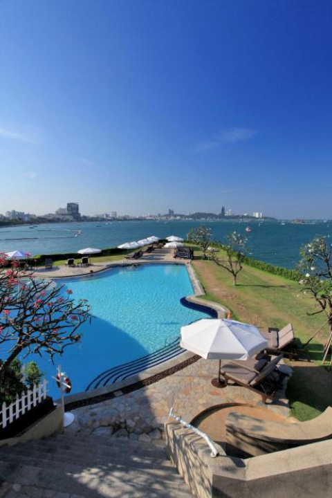 Dusit Thani Pattaya - SHA Extra Plus - North Pattaya