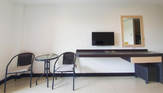 B Space Apartment - Chonburi