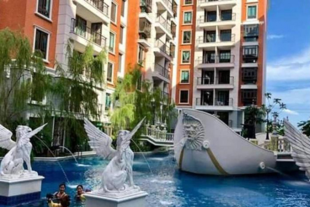 Espana Condo Resort Pattaya by BovyRentel - Chonburi