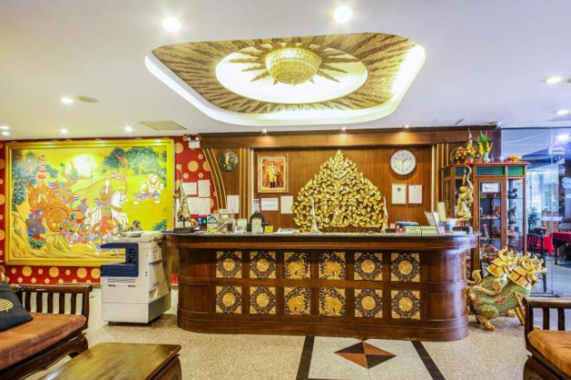 Tanawan Phuket Hotel - 巴東海灘
