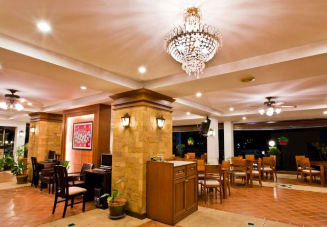 Jiraporn Hill Resort - 巴東海灘