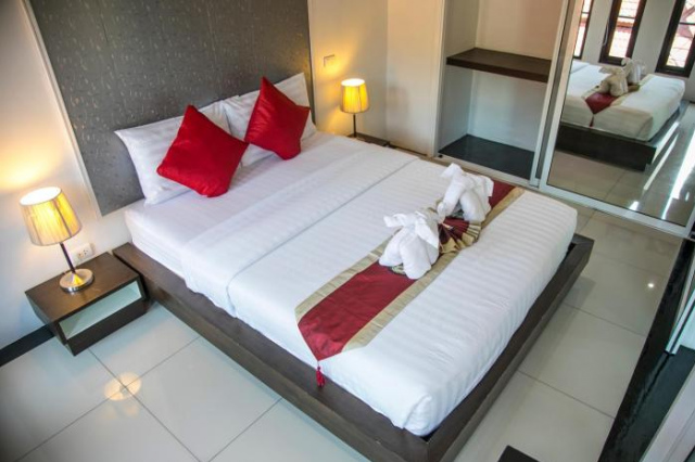 Weisi Jikamala Apartment - Kamala Beach