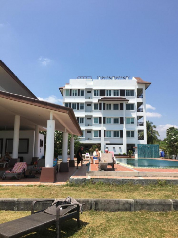 Khanom Beach Residence Rental Condo - 洛坤府 最低房價1805元