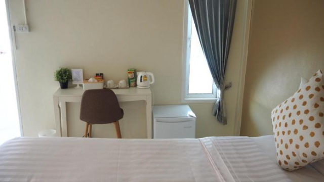 Sichon Modern House Hotel - 洛坤府