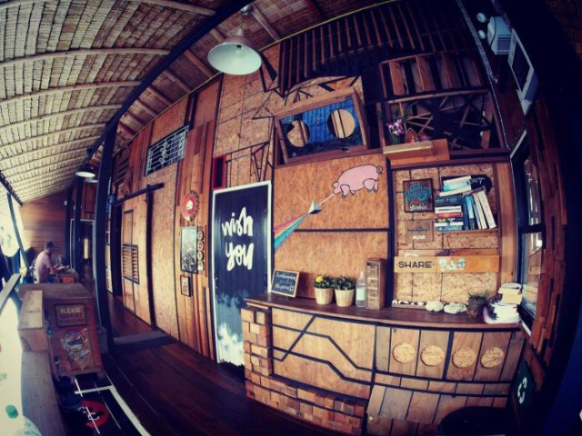 陽光咖啡館旅館 - 象島