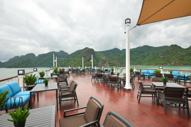 Paradise Grand Cruise - Lan Ha Bay - Halong Bay
