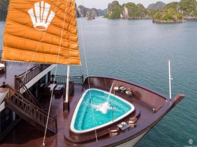 Genesis Luxury Regal Cruises - Halong Bay