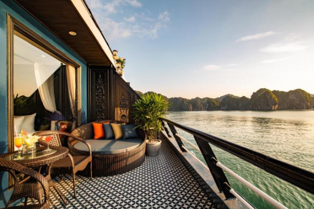 Rosy Cruises - Halong Bay