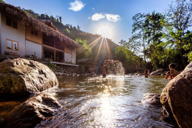 Topas Riverside Lodge - Sapa