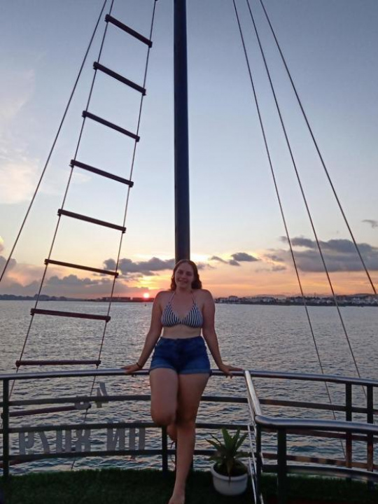 Cozy Bay Cruise - Halong Bay