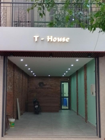 T-House