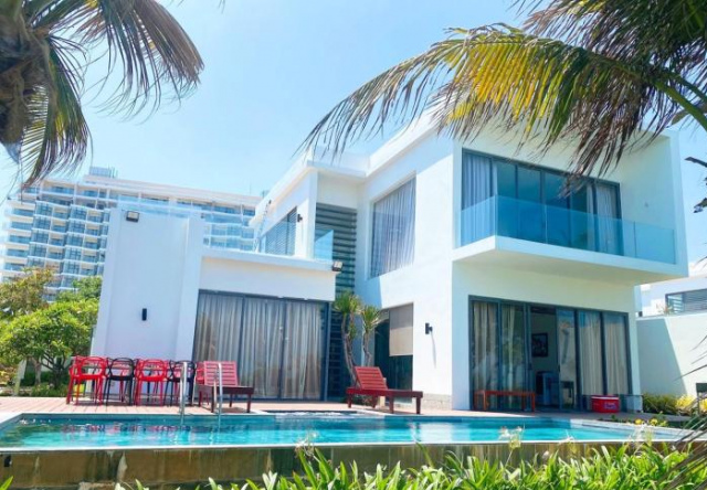 Villa Aria Resort, The Sea by 10m, Private Beach and Pool - Ba Ria-Vung Tau