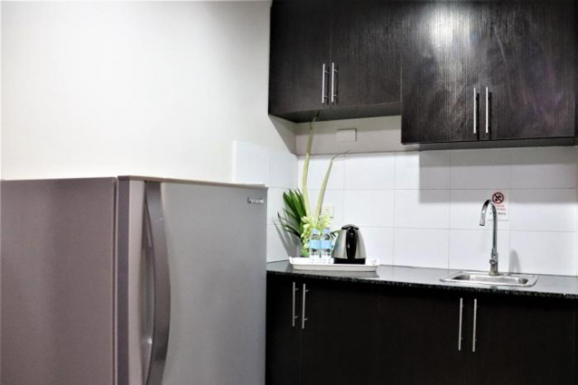 18 Studio Apartment - Manila