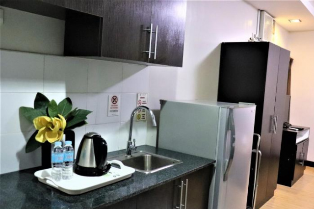 18 Studio Apartment - Manila
