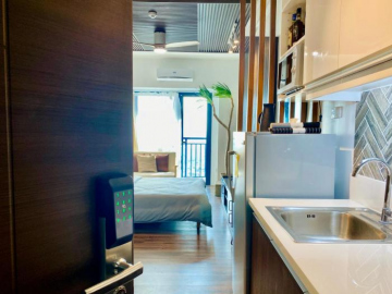 Muji-Inspired Home-tel in the Heart of Makati