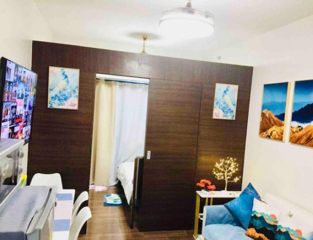 Newly Turned Over Condo - Air Makati 1BR with Balcony - Manila