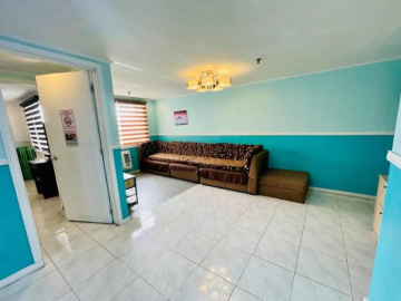 D1 of 2: 69-Sqm 1-Bedroom Condo