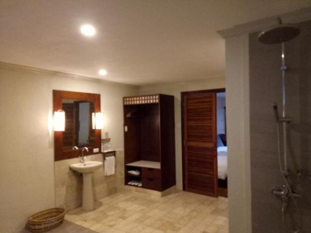 Bluewater Maribago Beach Resort - Mactan