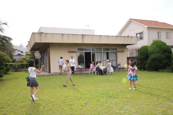 Image Alt