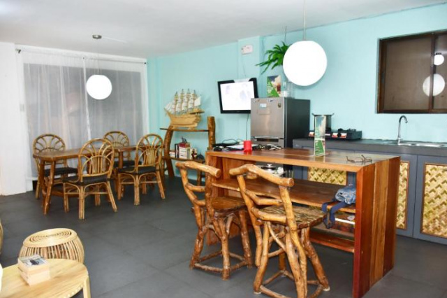 8 Colors Penthouse Boracay Beach House Resort by Cocotel - Boracay