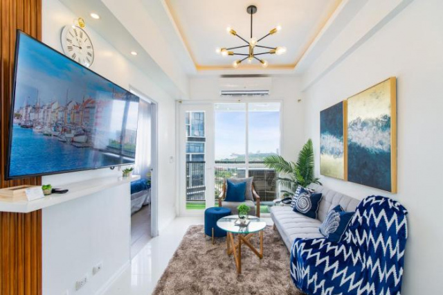 ONE MANCHESTER 15C-T2, Near Airport, Seaview & Beach Access, 200 Mbps WIFI - Cebu