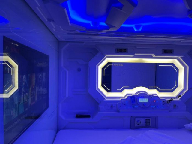 BMAX SPACEPODS Sleep in Space - 4mins from Mactan Airport - Cebu