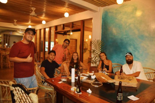 GUNI GUNI HOSTEL - 巴拉望