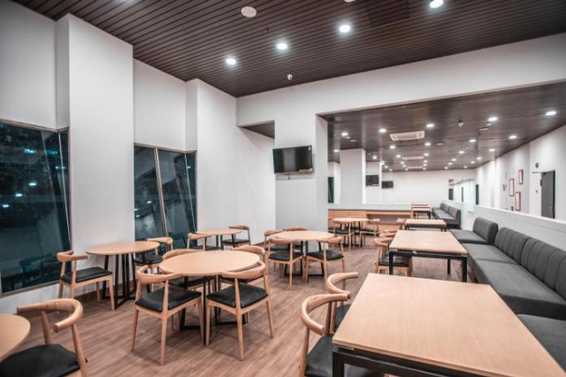 OYO Townhouse 1 Hotel Salemba - Jakarta