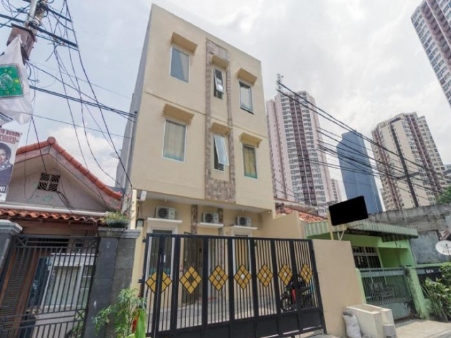 RedDoorz Plus near Taman Rasuna Menteng - Jakarta