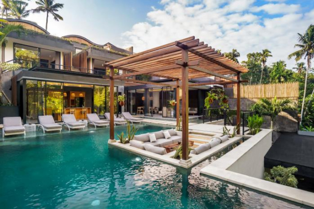 The Waterfall Jungle Villa - Ubud