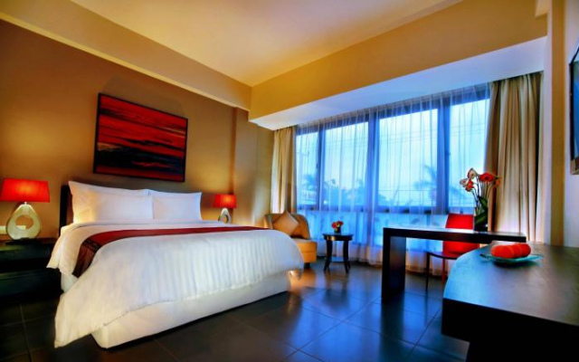 100 Sunset Kuta Hotel & Ballroom - Kuta