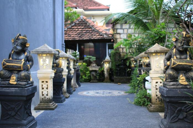 Sari Buana Bed & Breakfast - Kuta