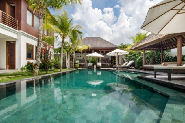 Rent a Luxury Villa in Bali Close to the Beach, Bali Villa 2034 - Kuta