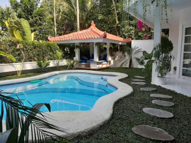 SUNKISS VILLA by Yogya Tropicana - Yogyakarta