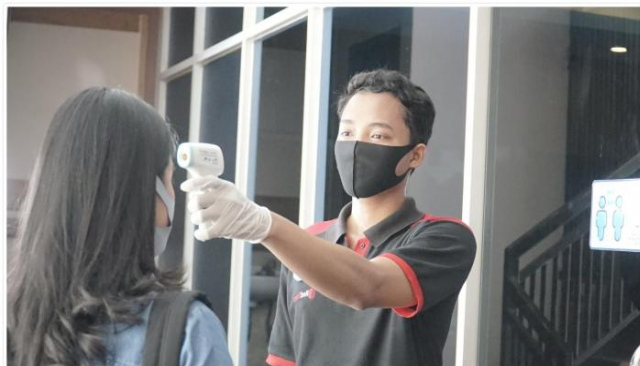 RedDoorz near XT Square 2 - Yogyakarta