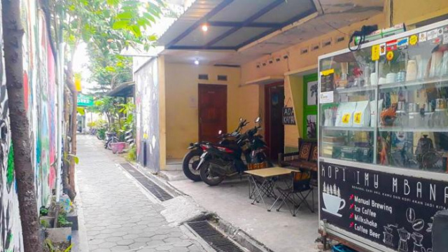 Losmen 2000 Tiga - Yogyakarta