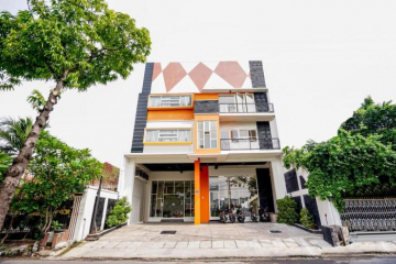 Hotel Pratisarawirya by The Loka