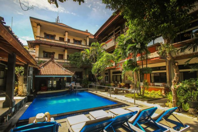 Legian Village Beach Resort - CHSE Certified - 勒吉安
