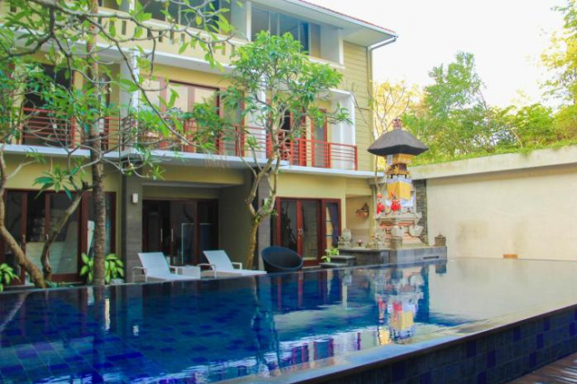 Kamini Legian Hotel - Legian