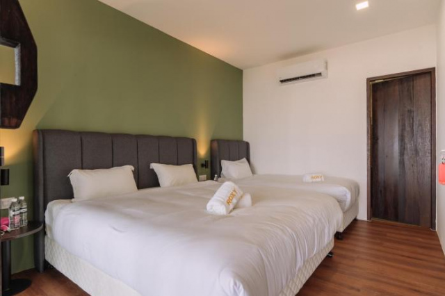 Roxy Telok Serabang - Borneo
