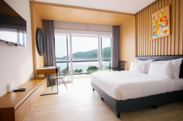 Raja Hotel Kuta Mandalika - 龍目島