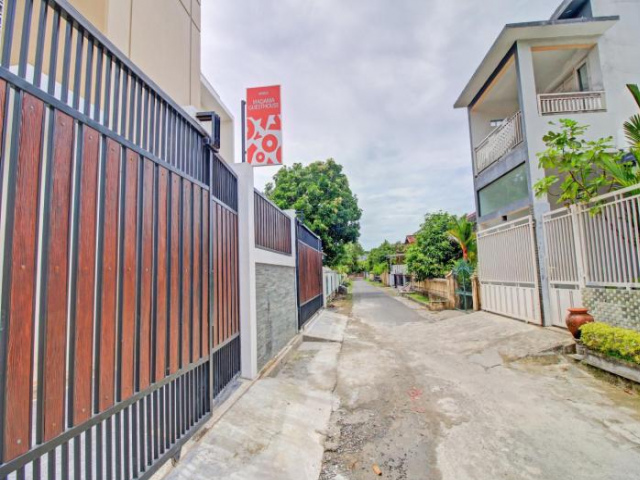 OYO 90820 Madania Guesthouse Syariah - Lombok