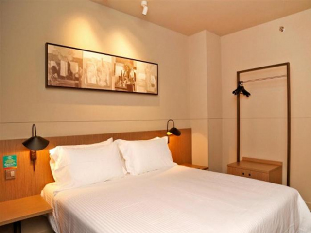Jinjiang Inn Selected Shenzhen Huanggang Port Huangcheng Plaza - New Territories